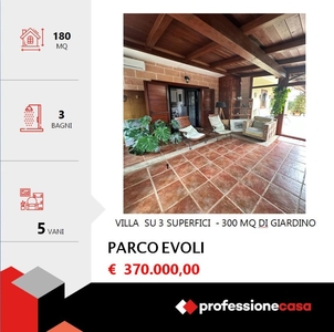 Villa singola in Via Parco Evoli 79, Noicattaro, 5 locali, 3 bagni