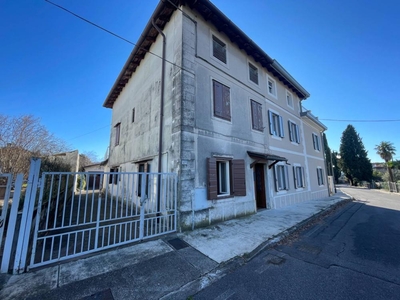 villaschiera in vendita a Farra d'Isonzo