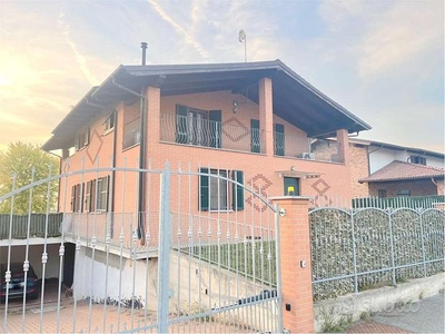 Villa indipendente recente costruzione comoda