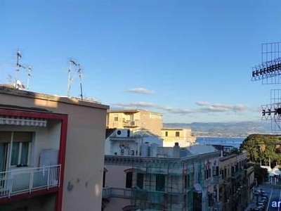 Appartamenti Messina via Canova 5 cucina: Abitabile,