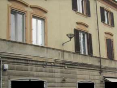 Appartamento in Corso Repubblica, Tortona, 5 locali, 112 m², 1° piano