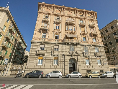 Appartamento in Vendita in Corso Aurelio Saffi 11 a Genova