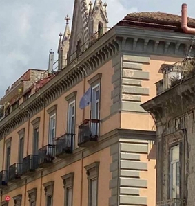 Appartamento in Vendita in Via Duomo 184 a Napoli