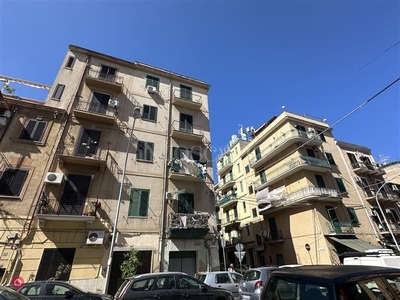 Appartamento in Vendita in Via Flavio Gioia a Palermo