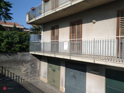 Appartamento in Vendita in Via Michelangelo Bonarroti a Aci Catena