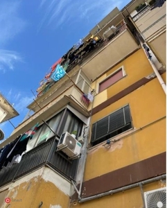 Appartamento in Vendita in Via Sorrento a Napoli