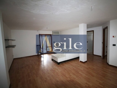 Appartamento in Via dei pini, Monteprandone, 5 locali, 1 bagno, 124 m²