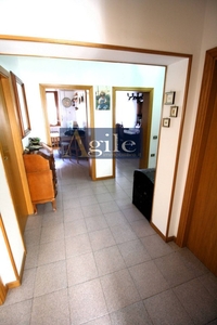 Appartamento in VIA TREVIRI, Ascoli Piceno, 5 locali, 1 bagno, 94 m²