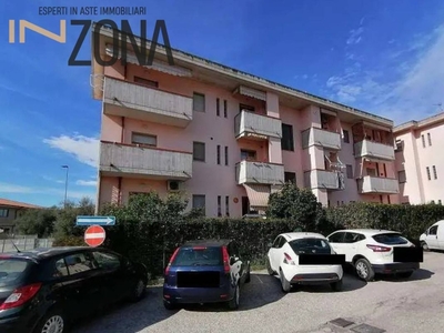 Appartamento in Via XXIV Maggio, Monteprandone, 6 locali, 2 bagni