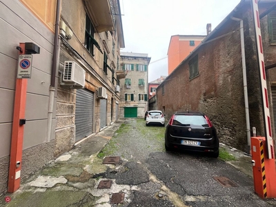 Garage/Posto auto in Vendita in Via Sestri 49 a Genova