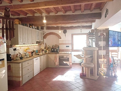 Terratetto for Sale in the Historic Center of Montescudaio