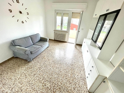 Trilocale a Jesi, 1 bagno, 84 m², 1° piano, riscaldamento autonomo