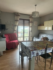 Trilocale in Via parini, Grottammare, 1 bagno, 75 m², da ristrutturare