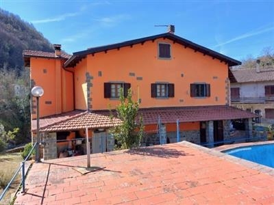 Villa a Fivizzano