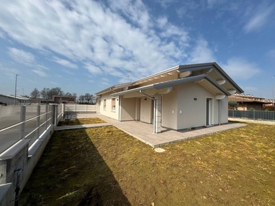 Villa unifamiliare, nuova, 162 m², Milzano