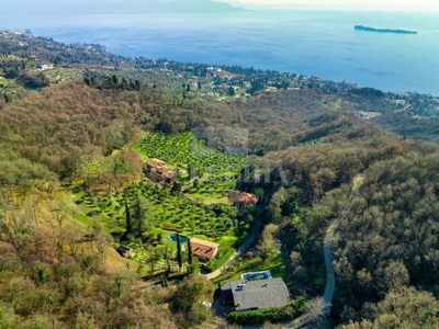 Villa unifamiliare via Filippini, Gardone Riviera