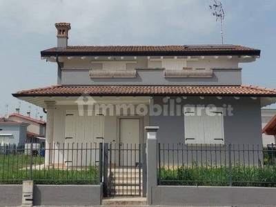 Villa unifamiliare via Sottotenente Paolo Brunelli snc, Centro, Verolavecchia