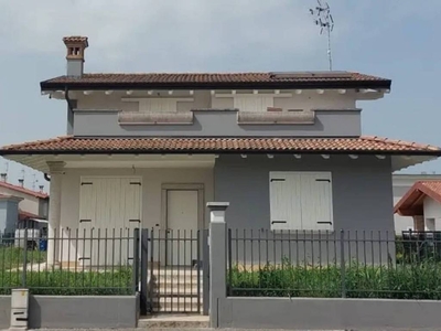 Villa unifamiliare via Sottotenente Paolo Brunelli, Verolavecchia