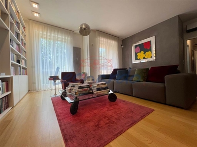 Appartamento a Piacenza, 5 locali, 2 bagni, arredato, 160 m², 1° piano
