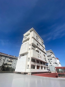 Appartamento a Policoro, 6 locali, 2 bagni, 135 m², 7° piano