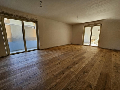 Appartamento ad Altamura, 5 locali, 3 bagni, 120 m², 2° piano