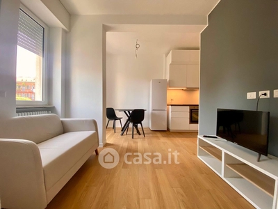 Appartamento in Affitto in Via Eugenio Villoresi 5 a Milano