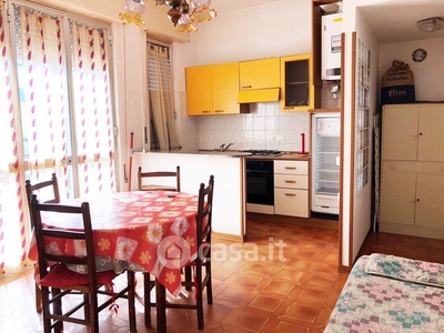 Appartamento in Affitto in Via Francesco Gasparini a Camaiore
