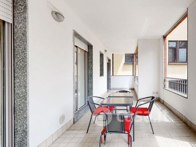 Appartamento in Affitto in Via Giovanni Cantoni a Milano