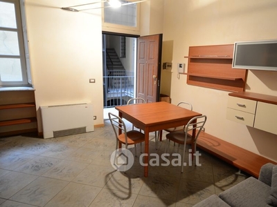 Appartamento in Affitto in Via Giovanni Giolitti 8 a Torino