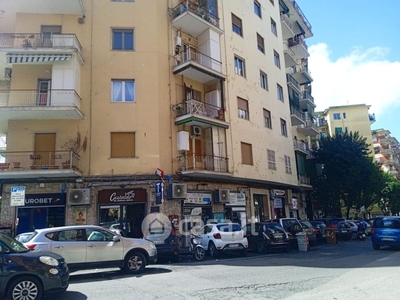 Appartamento in Affitto in Via Luigi Caldieri a Napoli