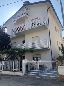 Appartamento in Affitto in Viale Rimini a Riccione