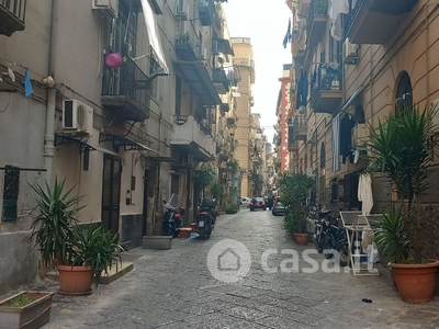 Appartamento in Affitto in Vico Tutti I Santi 56 a Napoli