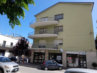 Appartamento in Corso Mazzini 192, Vasto, 6 locali, 2 bagni, arredato
