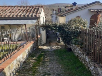 Appartamento in Località Tagliaferro, Scarperia e San Piero, 9 locali