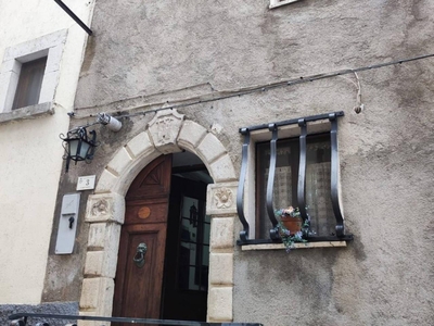 Appartamento in vendita a Rocca Di Cambio