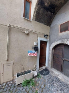 Appartamento in vendita a Rocca Di Mezzo