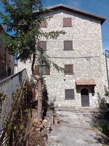Appartamento in vendita a Rocca Di Mezzo