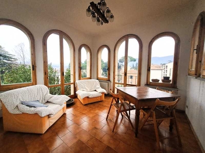 Appartamento in Vendita ad Passignano sul Trasimeno - 105000 Euro
