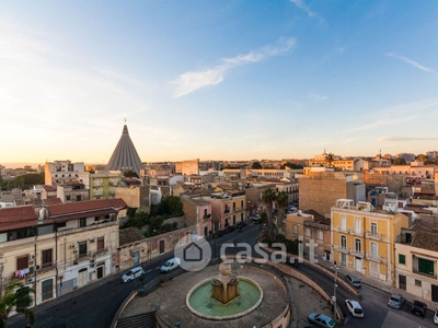 Appartamento in Vendita in Piazza Luigi Leone Cuella a Siracusa