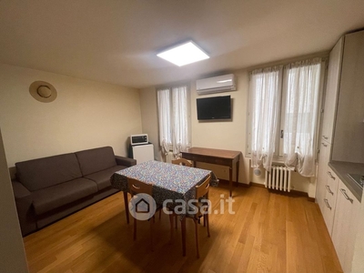 Appartamento in Vendita in Via Carlo Mayr a Ferrara