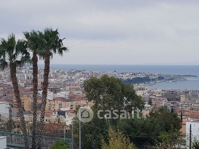 Appartamento in Vendita in Via Carrera II 47 a Reggio Calabria