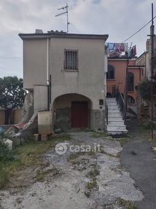 Appartamento in Vendita in Via Casale Sant'Antonio a Salerno