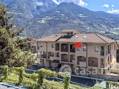 Appartamento in Vendita in Via des Seigneurs de Quart 45 a Aosta