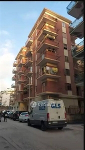 Appartamento in Vendita in Via Roberto Santamaria a Salerno