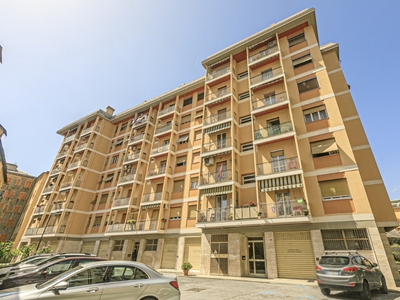 Appartamento in Via Borzoli 13, Genova, 7 locali, 2 bagni, posto auto