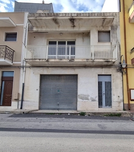 Appartamento in Via canale, Canicattini Bagni, 7 locali, 1 bagno