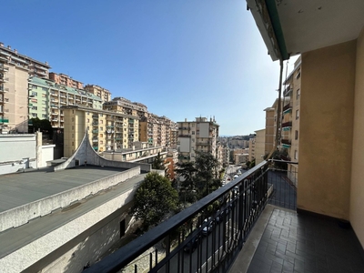 Appartamento in Via Capri, Genova, 6 locali, 1 bagno, 84 m², 3° piano
