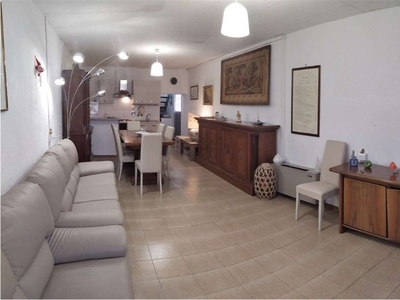 Appartamento in Via del Macello, Perugia, 5 locali, 3 bagni, 140 m²