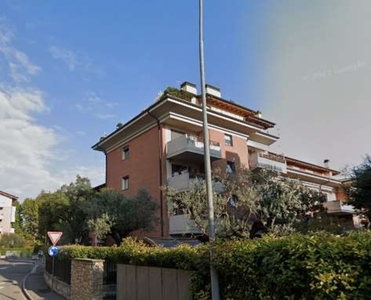 Appartamento in Via giacomo leopardi, Seriate, 5 locali, garage, 67 m²