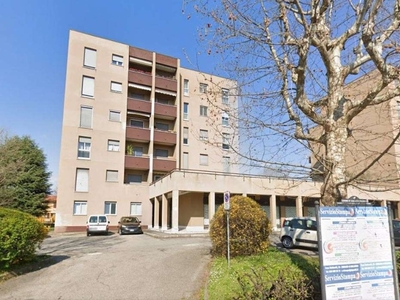 Appartamento in Via Gramsci 19, Burago di Molgora, 6 locali, 2 bagni